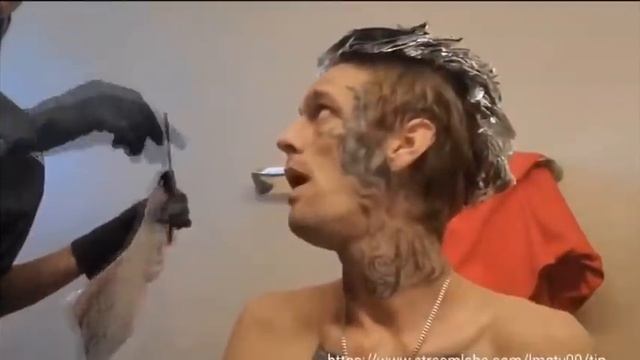Aaron Carter Talks NEW 'House Of Carters!' & Flirts With Hair Stylist? смотреть онлайн