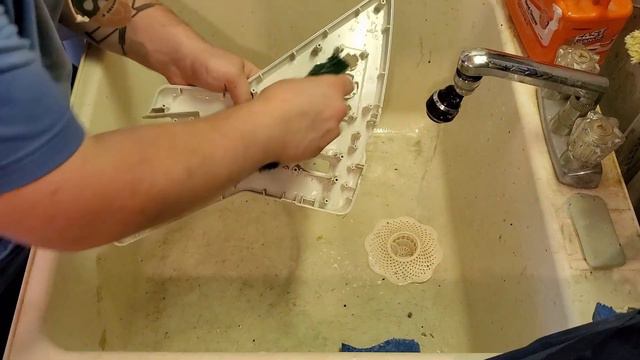 How I Deep Clean Guitar Hero Controllers for Refurbishment смотреть онлайн