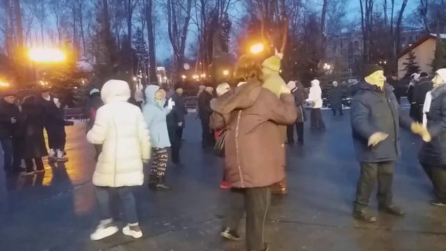 Харьков, танцы в парке,"Твоя доброта!" смотреть онлайн