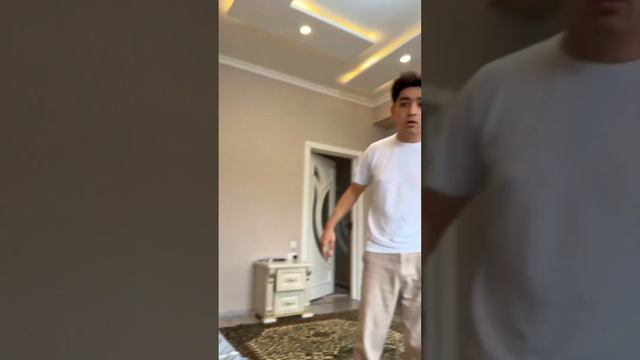 Akasi bor qizlar koʻrila buni😂😂😂😂#vines #uzbekistan смотреть онлайн