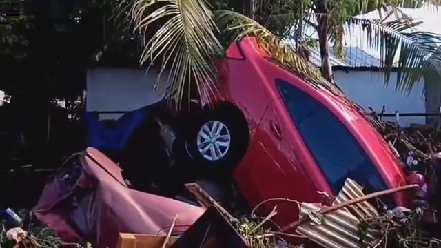 Philippines Battered! Storm Blast, Massive Flooding Submerged Thousands Homes in Davao смотреть онлайн