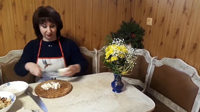 ЖУЛЬЕН ИЗ МОРЕПРОДУКТОВ в сливочно-сырном соусе смотреть онлайн