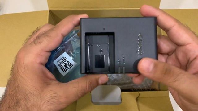 Upgrading my video camera- Canon EOS 200D mark II Unboxing(Hindi). смотреть онлайн