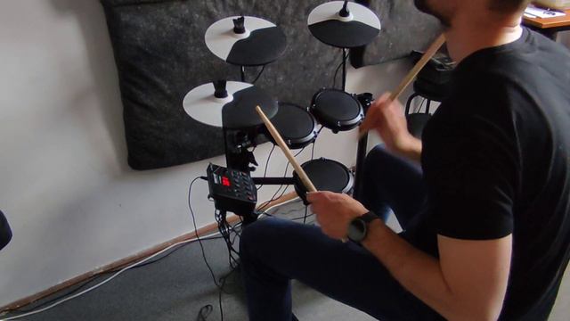 Alesis debut kit - sound demo смотреть онлайн