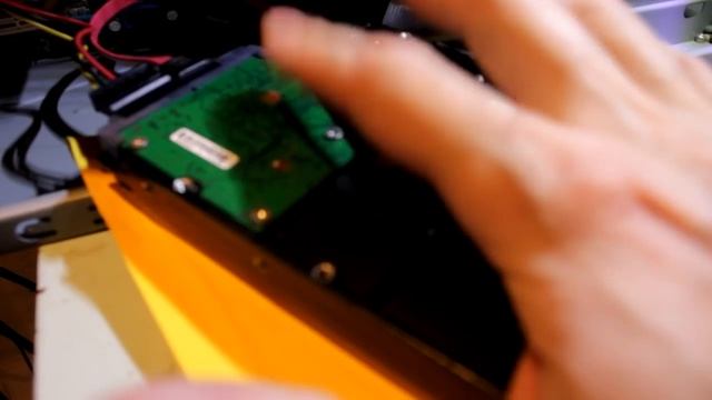 Много тленных HDD \ как зачинить на коленках? смотреть онлайн