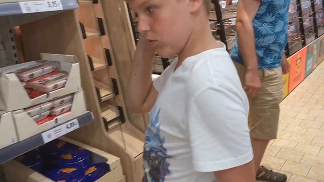 Супермаркет "Лидл" на Крите смотреть онлайн