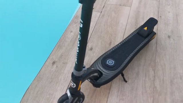 TROTTINETTE ELECTRIQUE ENFANT GLOBBER