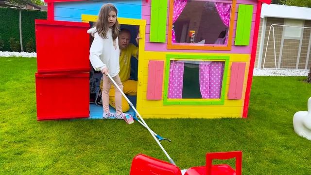 День в домике у Кати и Макса