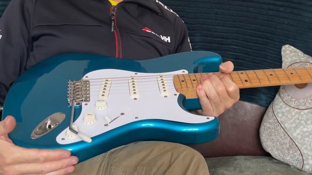 Fender Stratocaster - E Series Japan 1984-87 смотреть онлайн