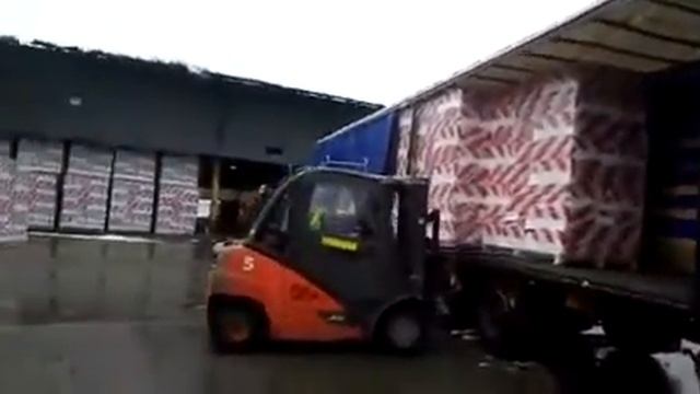 Аренда фуры. Перевозка склада. Грузоперевозки до 20 тонн по Москве и Московской Области. смотреть онлайн