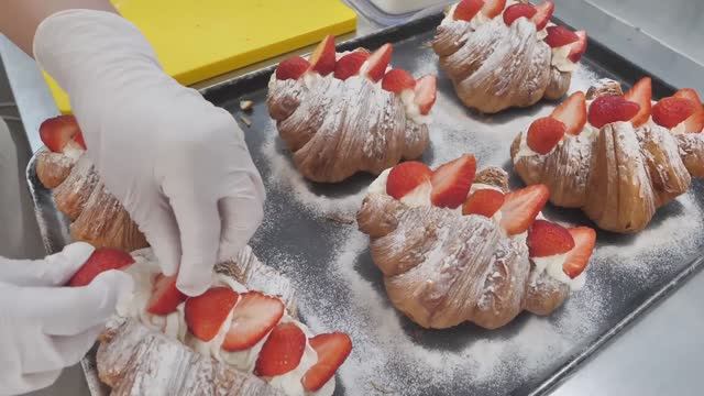 Круассаны с Корейским колоритом.