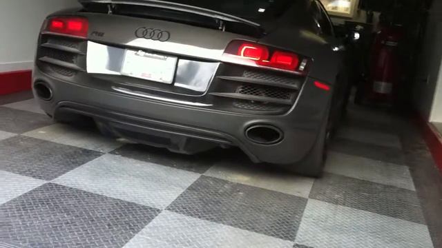 Audi R8 V10 Cold Start Rev смотреть онлайн