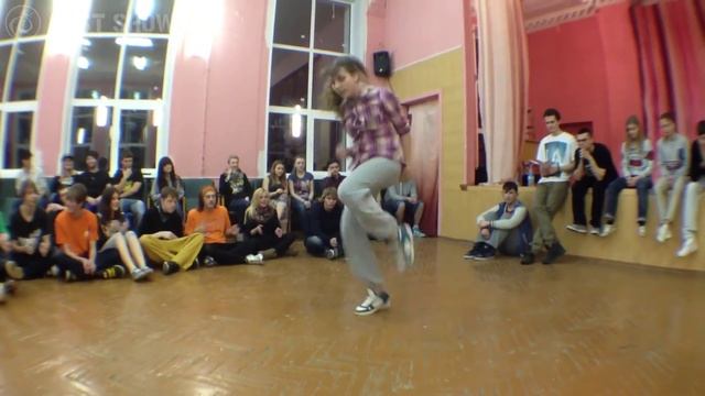 LAST SHOW SCHOOL BATTLES | Hip-Hop | 1/8 of Final | Оксана vs. Лиза смотреть онлайн