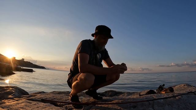 Рыбалка на Черном Море. Ловля Саргана на Бомбарду с Берега смотреть онлайн