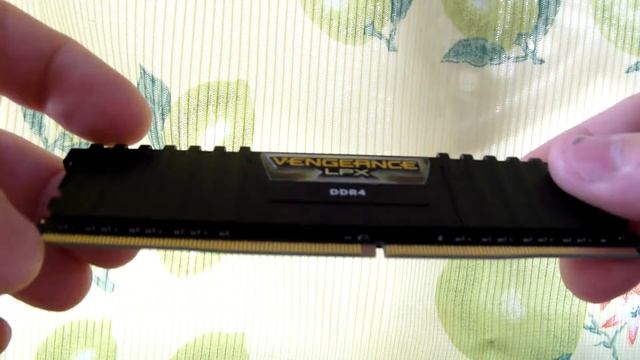 ОНЛАЙН ТРЕЙД.РУ — Оперативная память Corsair DDR4 8Gb (2x4Gb) 2133MHz pc-17000 Vengeance арт.261052 смотреть онлайн