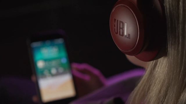 JBL LIVE: новая серия беспроводных наушников