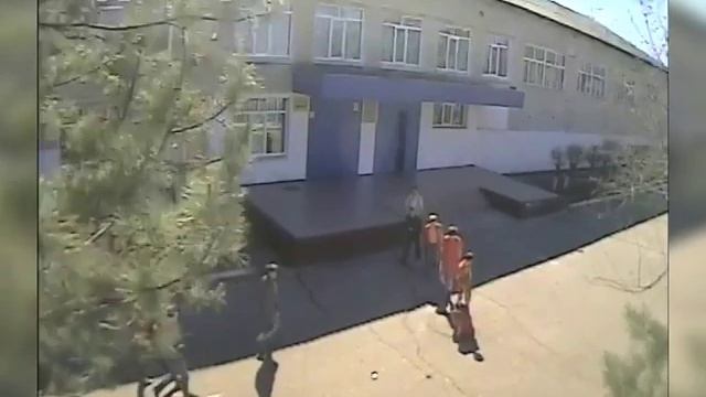 На шестиклассника наехал на мопеде ученик той же ... смотреть онлайн