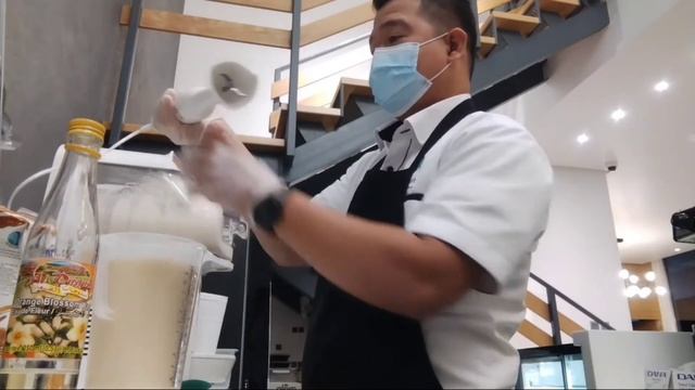 Paano Gumawa nang✓ |Ice Cream Softe Serve|??Gamit ang|√Philips Promix Hand Blender 650watts #Ugolin смотреть онлайн