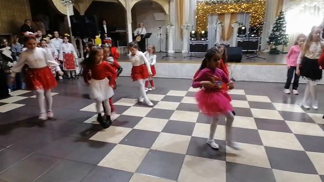 1НУ,, Христо Смирненски коледното тържество.#ministar#dance веселин Сандев омуртаг смотреть онлайн