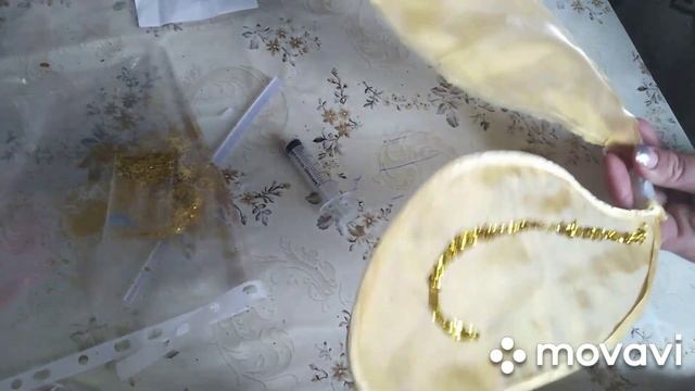 Украшение для маленькой пчёлки своими руками.