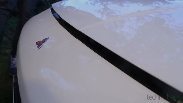 Opening your Bonnet | Mitsubishi FTO | Visual Owners Manual смотреть онлайн