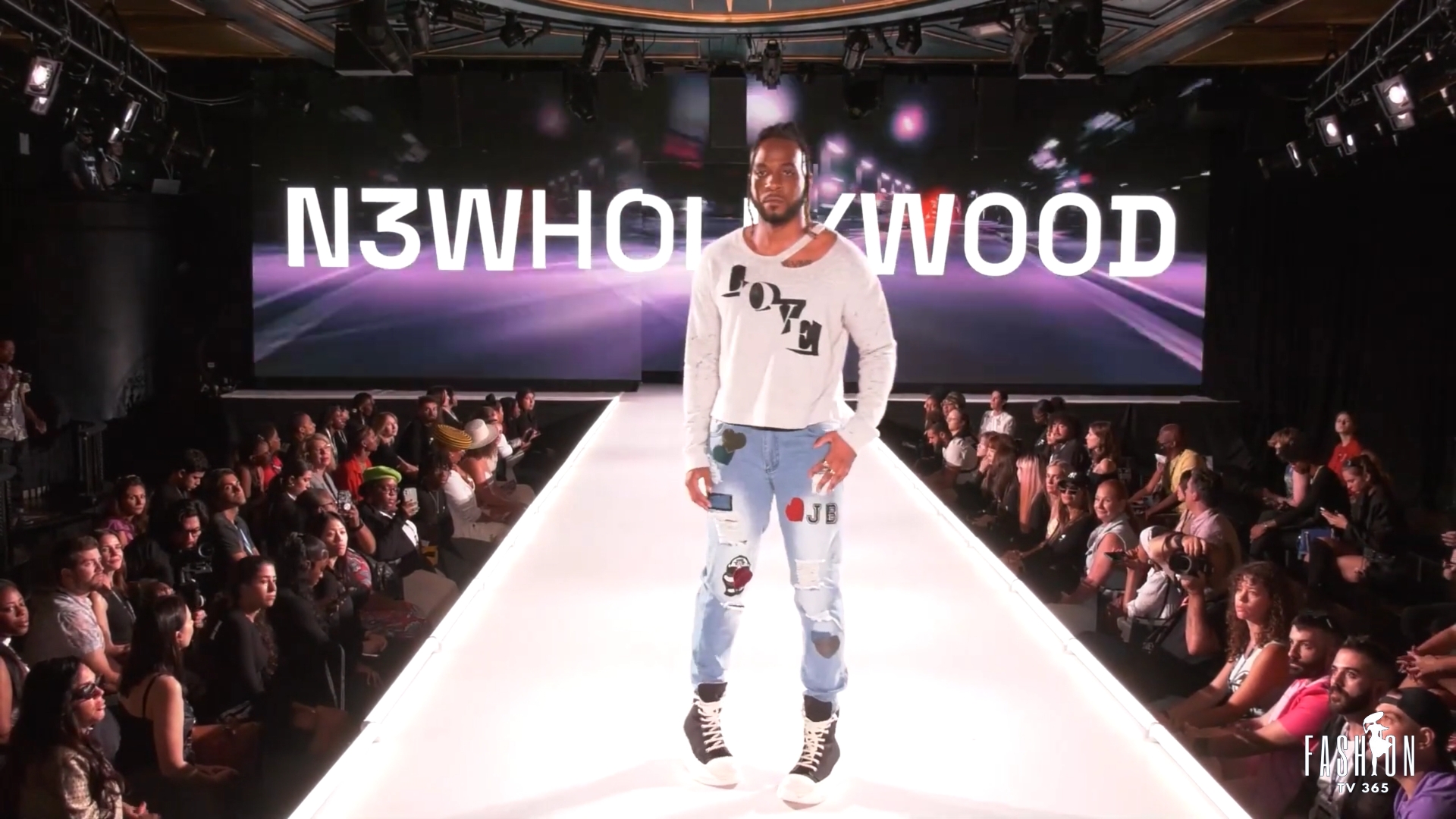 Неделя моды в Нью-Йорке, представляет N3W HOLLYWOOD смотреть онлайн