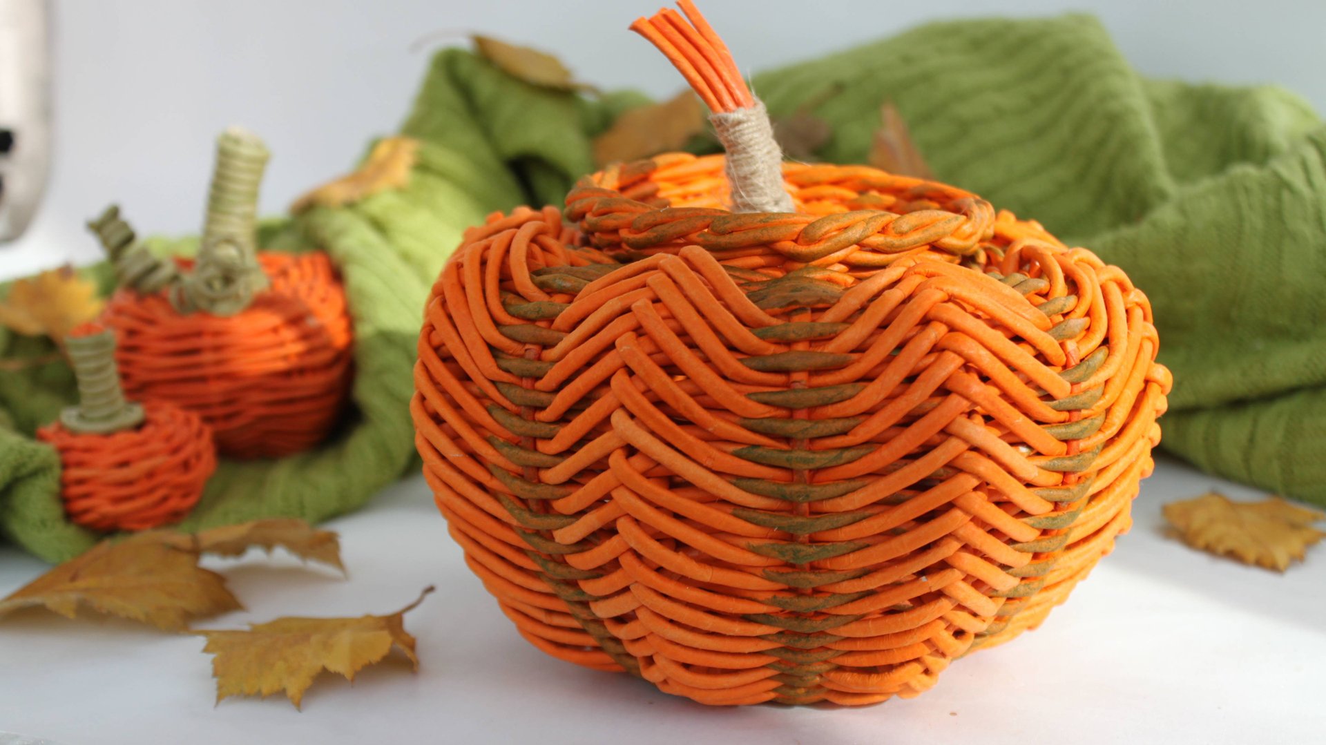 Тыква с колосками. Часть 1. Плетение из эколозы смотреть онлайн