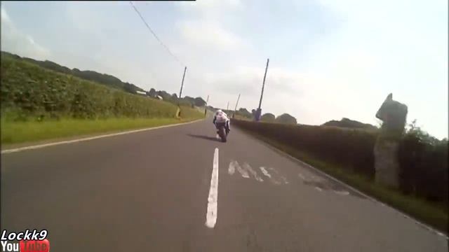 Guy⚡ Martin (Michael Dunlop Crash)✔ ULSTER_GP . . [Type Race, Isle of man TT] смотреть онлайн