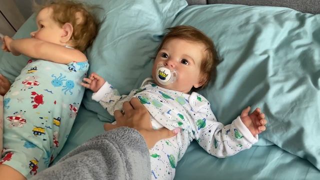 День многодетной мамы с 3 реборнами День с Лиамом Тобиахом и Сёмой Day with three reborn baby смотреть онлайн