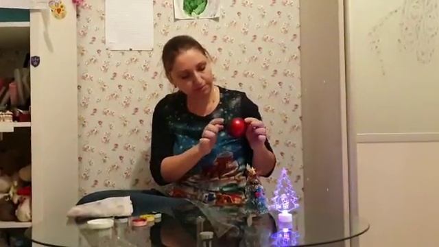Мастер-класс для родителей и детей младшего возраста "Украшение новогоднего шарика" смотреть онлайн