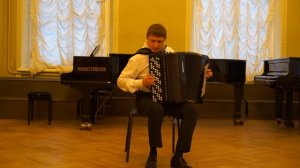 F. Angelis-Suite. Ф. Анжелис - Сюита для баяна: 2 ч. Одиночество; 3ч. Азиатские вспышки