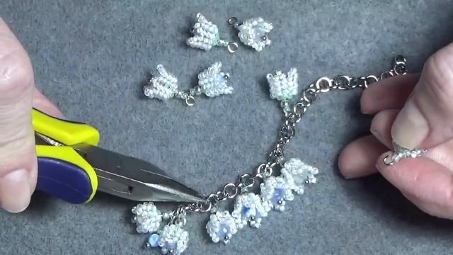 Tutorial: How to put Lily of the valley flowers onto a chain, Ландыш из бисера смотреть онлайн