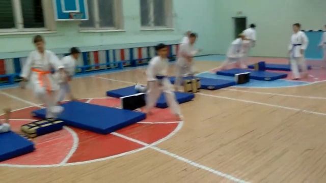 Прыжок - кувырок смотреть онлайн