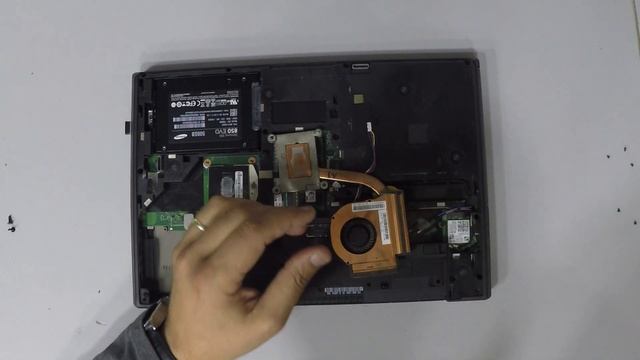 Lenovo ThinkPad T440P Fan Cleaning смотреть онлайн