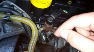 Течь солярки после снятия тройничка обратки 4-ой форсунки Рено Сценик 3 106л.с.