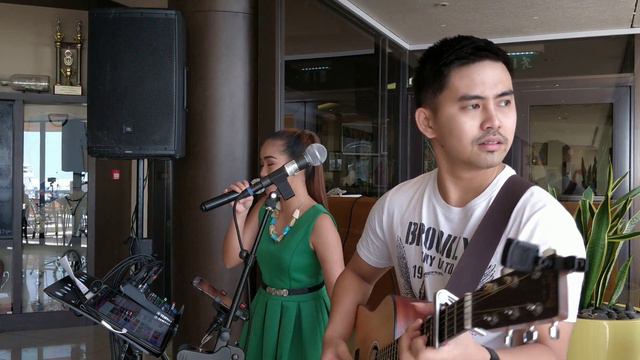 Hazel and Yang at JA THE RESORT DUBAI смотреть онлайн