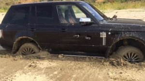 Что делать если машина застряла в снегу, песке или грязи?