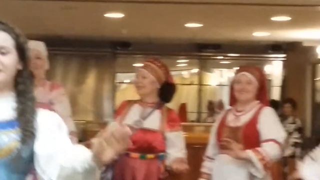 "Барыня" - ансамбль народной песни "Ух-ты" смотреть онлайн