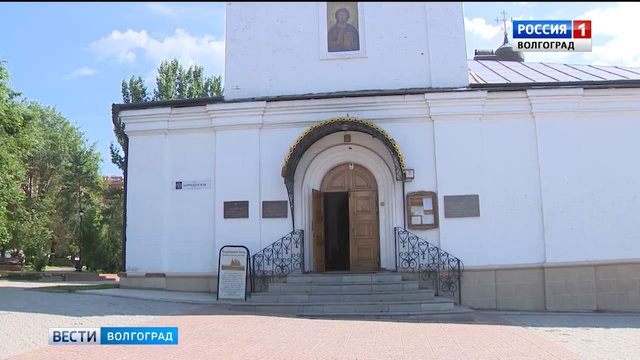 В храмах проходят панихиды по погибшим в годы Великой Отечественной войны. смотреть онлайн