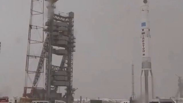 В Госдуме объяснили аномально теплую зиму климатическим оружием США смотреть онлайн