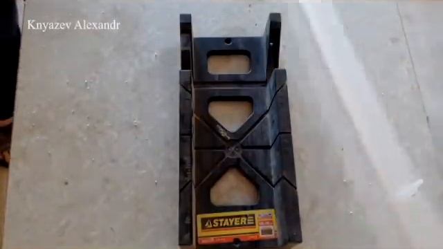 Как обрезать потолочный плинтус под углом в стусле? смотреть онлайн