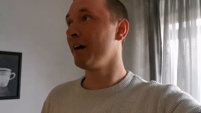 Как живут Украинские Гастарбайтеры в Германии, монтаж солнечных панелей на крыше смотреть онлайн