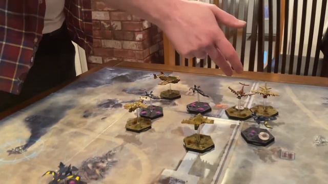 Aeronautica Imperialis: Battle Report: Asuryani VS Ork Air Waaagh смотреть онлайн