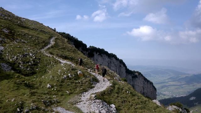 Sleeping at 1900m the SWISS ALPS! | Hiking & Landscape Photography смотреть онлайн