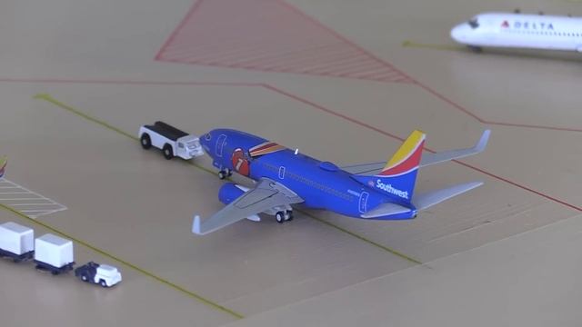 1:400 Model Airport Update Washington Dulles International Airport IAD #18 смотреть онлайн