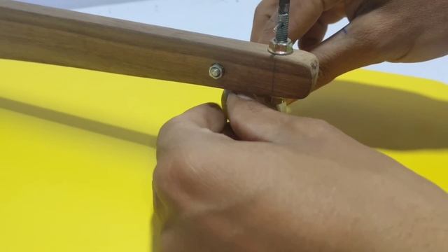 Best scroll saw homemade | wood cutter machine смотреть онлайн