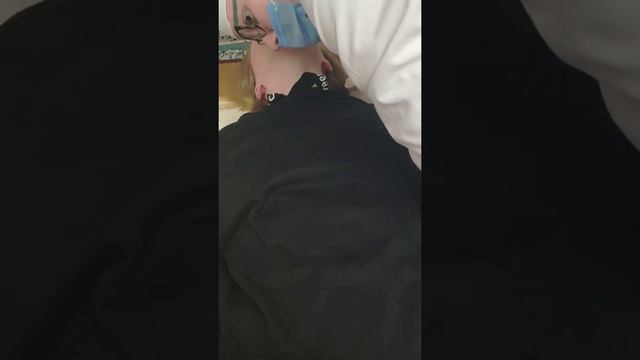 Осмотр пациента и установление гиповолемического геморрагического шока. смотреть онлайн