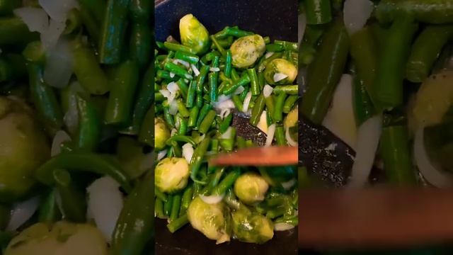 Стручковая фасоль и брюссельская капуста #еда #вкусно #кухняшоу#кухня #мукбанг#вкуснаяеда #вкусност