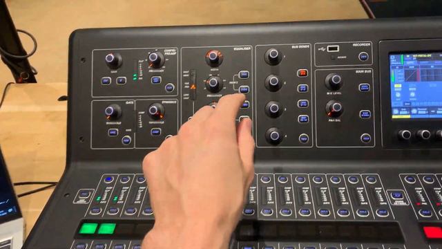 Midas M32 Quick Guide - Part 3 - How to Send Inputs to Outputs смотреть онлайн