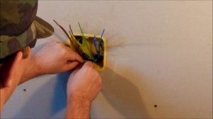 Соединение проводов  клеммами СИЗ.Connection of wires by wire connector.